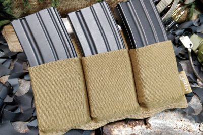 Viper MOLLE Elastic Triple M4 Mag Pouch (Coyote Tan) - Detail Image 3 © Copyright Zero One Airsoft